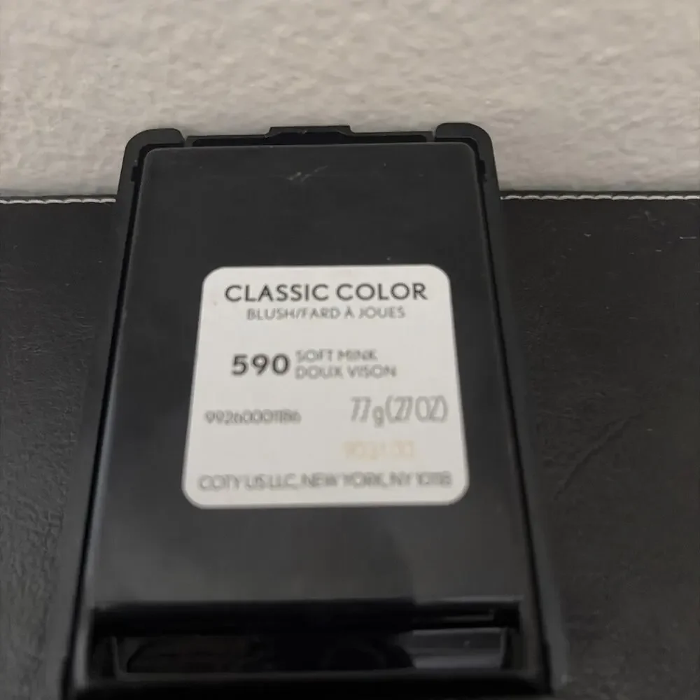 Covergirl Clean Classic Color Blush 590 Soft Mink New Without Box .27 Makeup